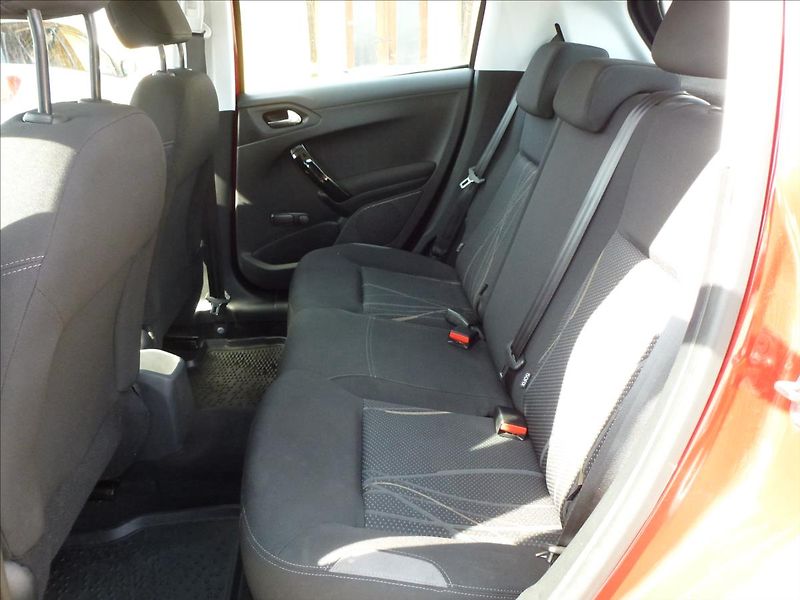 Peugeot 208 1,4 VTi Access 95k MAN5  Lucif - fotka 18 z 44