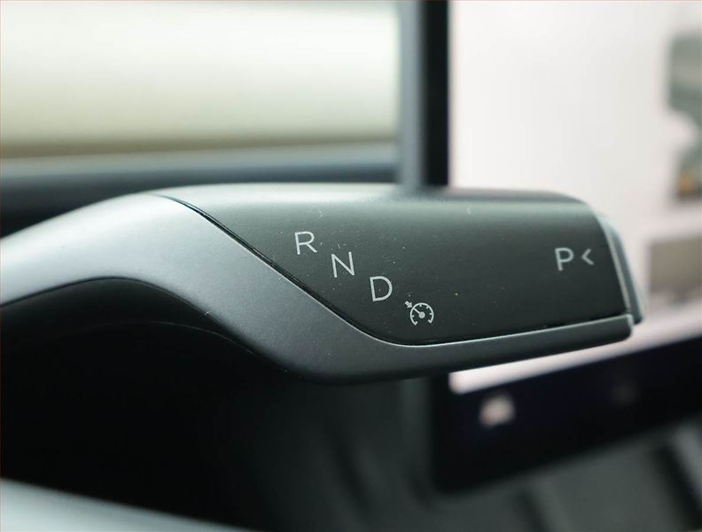 Tesla Model Y (2022) Long Range AWD 79kWh, SoH 89% - fotka 13 z 21