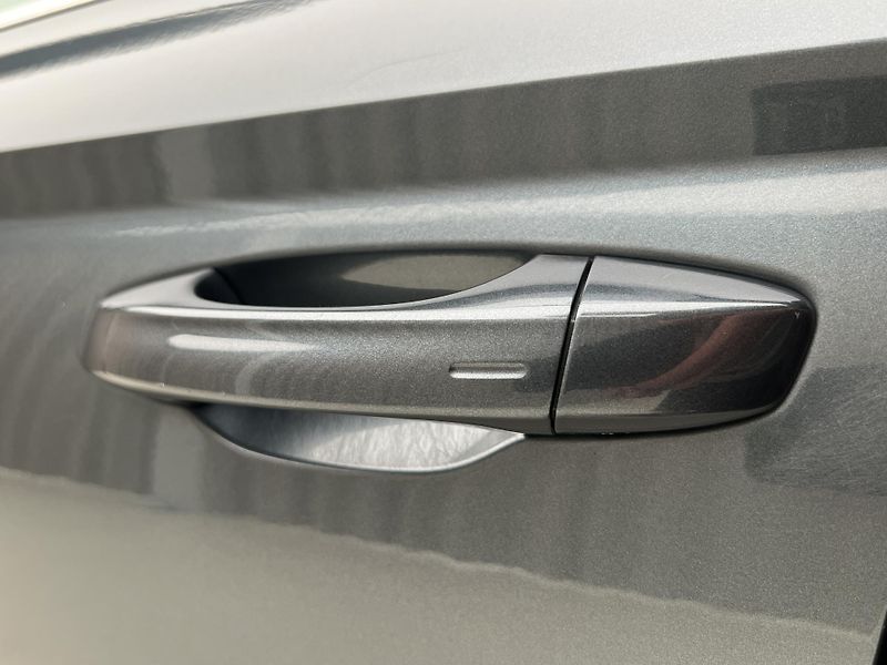 Škoda Karoq 1.5 TSI STYLE AUT CZ - fotka 15 z 44
