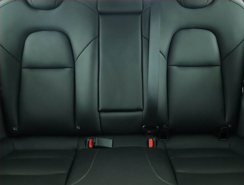Tesla Model 3 (2021) Long Range 4WD 79kWh, SoH 92% - fotka 10 z 23