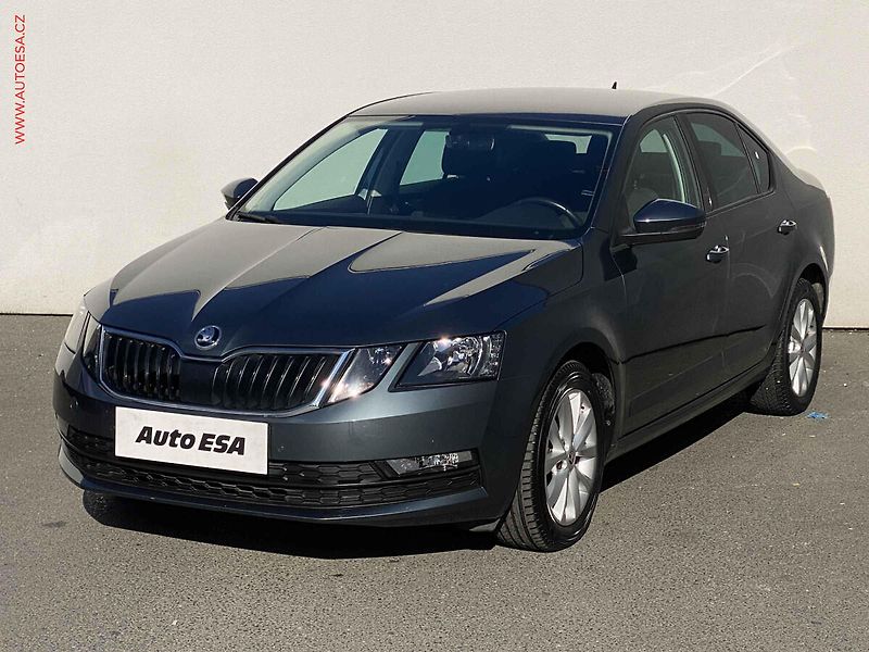Škoda Octavia (2019) 1.6 TDi, Ambition, navi - fotka 3 z 17