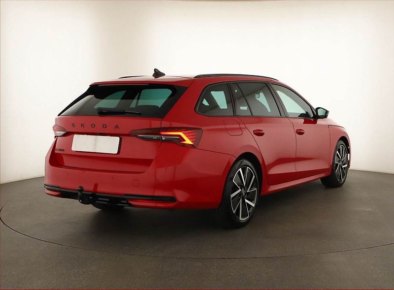 Škoda Octavia (2025) 1.5 eTSI mHEV, SPORTLINE - fotka 5 z 16