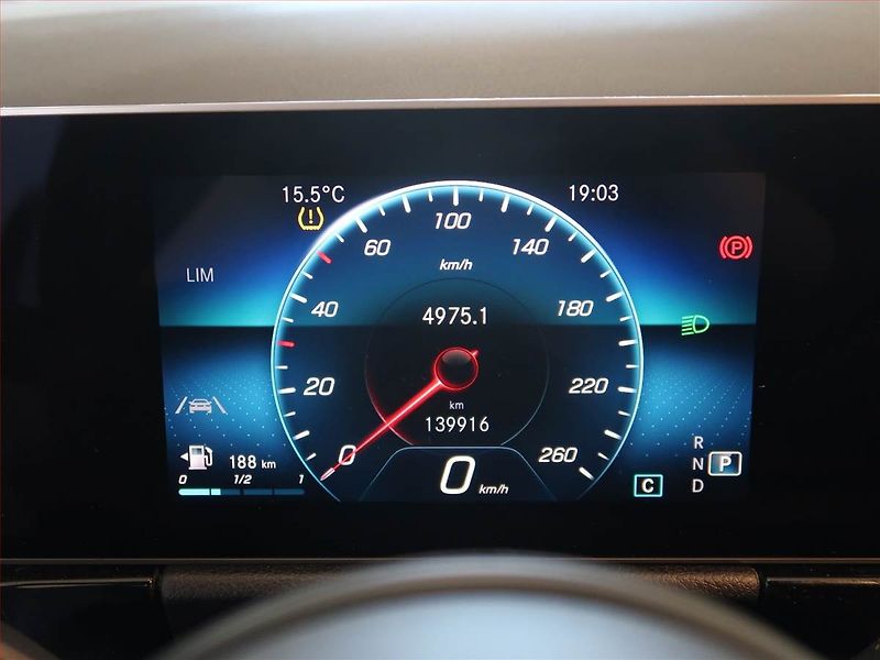 Mercedes-Benz Třídy B (2020) B 180, Automat, Kůže, Navi - fotka 11 z 14
