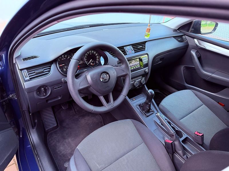 Škoda Octavia 1.6 TDi Active, ČR - fotka 12 z 19