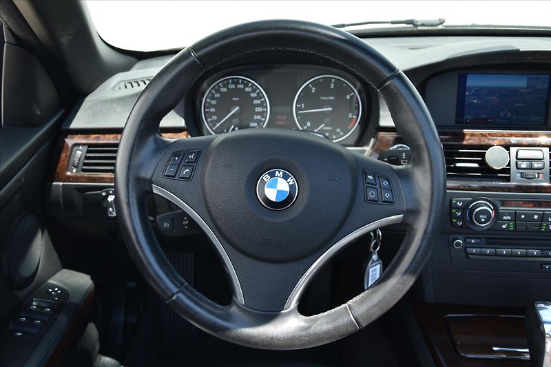 BMW Řada 3 320d 135kW CABRIO XENON KŮŽE - fotka 17 z 27