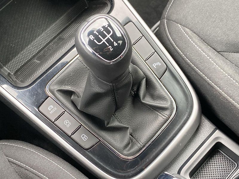 Škoda Fabia (2024) 1.0 TSI Top Selection - fotka 18 z 34