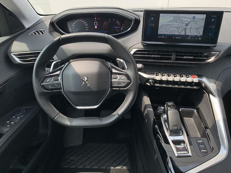 Peugeot 3008 ALLURE PACK 1,5 BlueHDi 96kW - fotka 18 z 30