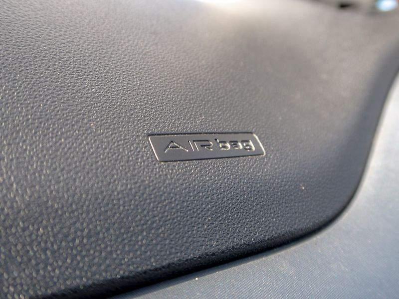 Fiat Punto Evo (2011) 1.4i 55KW – PO VELKÉ SERVISU - fotka 26 z 39