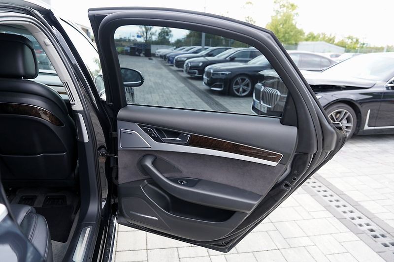 Audi A8 3.0 TDI Quattro/250 PS/ČR - fotka 19 z 50