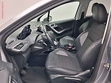 Peugeot 2008 (2018) 1.2 PT, ČR, Allure, park. - náhled 9