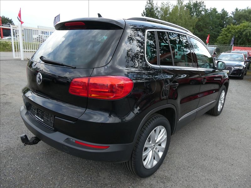 Volkswagen Tiguan 2,0 TDi 130kW Sport 4x4,TZ,nav - fotka 9 z 50