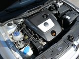 Volkswagen Golf 1,9 TDi 74kW EDITION - náhled 27