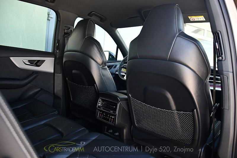 Audi SQ7 4.0TFSI V8 FACELIFT MATRIX - fotka 16 z 61