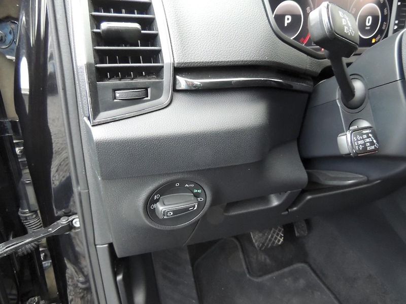 Škoda Karoq (2020) 1.5TSI,110KW,DSG,Style,1.majČR - fotka 22 z 47