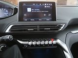 Peugeot 3008 (2020) Allure 1.2 PureTech, Automat - náhled 12