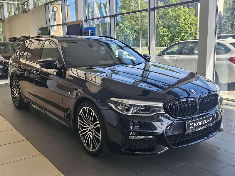 BMW Řada 5 540d xDrive - fotka 3 z 26