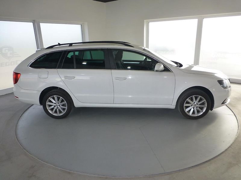 Škoda Superb (2014) 2,0TDI*NAV*PARK S*VYHŘ.S*XENON - fotka 5 z 29