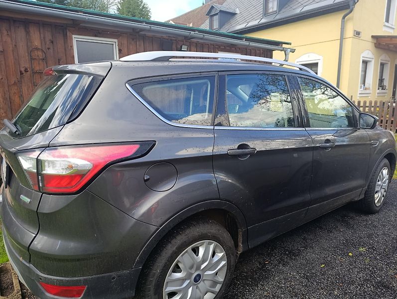 Ford Kuga (2016) - fotka 4 z 10