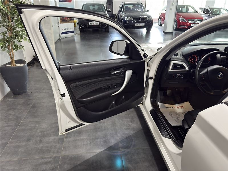 BMW Řada 1 1,6   116i BI-XEN LED SPORT - fotka 6 z 33