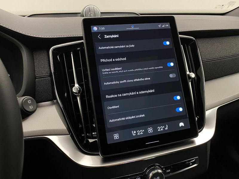 Volvo XC90 (2025) T8 AWD RECHARGE BLACK EDITION  - fotka 66 z 80