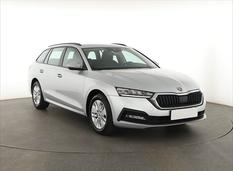 Škoda Octavia (2023) Ambition 2.0 TDI, ČR,1.maj - fotografie inzerátu