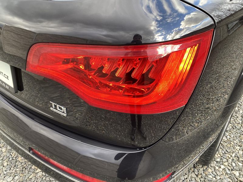 Audi Q7 3.0TDi 4x4 240PS FL 8Q SLINE!! - fotka 45 z 156