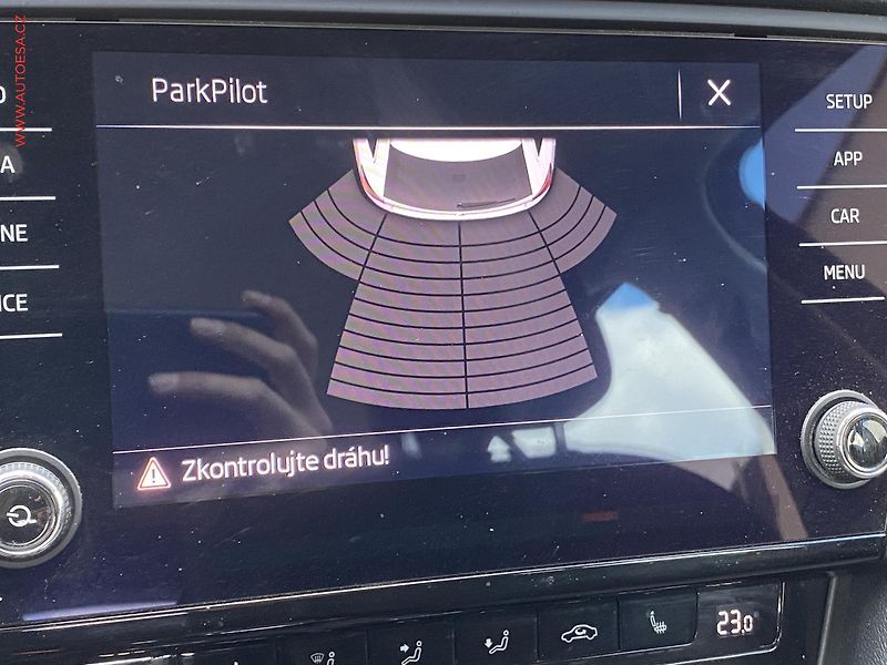 Škoda Octavia (2018) 1.4 G-TEC, Style, park.čidla - fotka 16 z 16