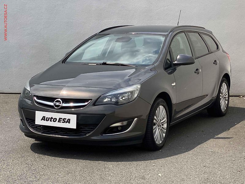 Opel Astra (2013) 1.7 CDTi, AC, TZ, park.asist - fotka 3 z 16