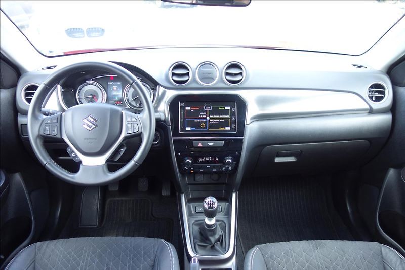 Suzuki Vitara 1,4 BJet,ČR,SERV.KN.,ELEGANCE. - fotka 17 z 40