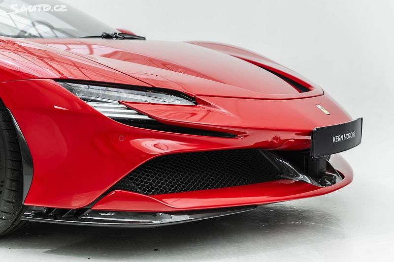 Ferrari SF90 Spider*FULL carbon*metalíza - fotka 11 z 47