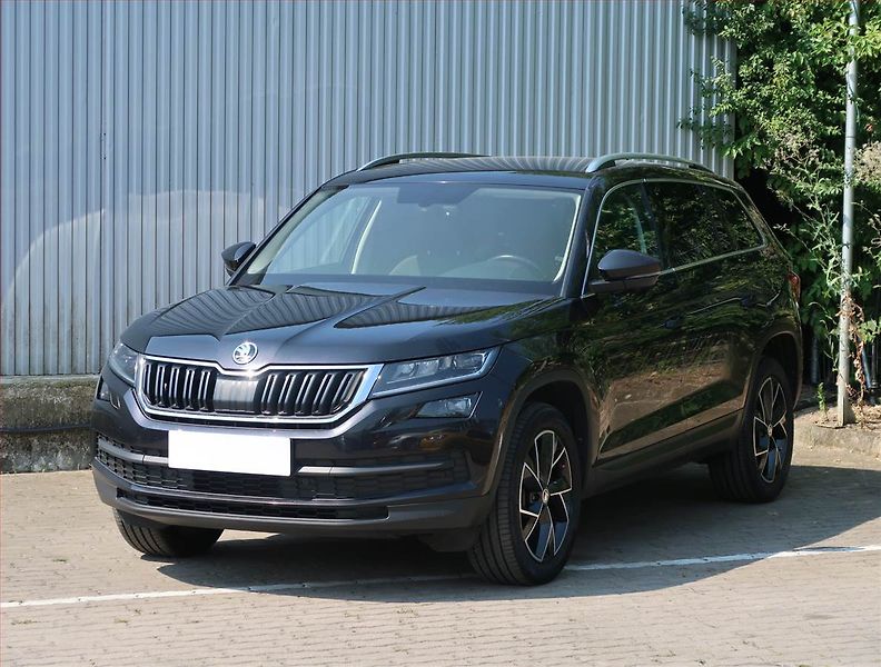 Škoda Kodiaq (2021) 2.0 TSI - fotka 2 z 23
