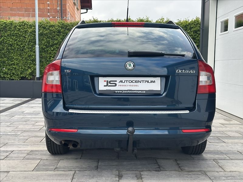 Škoda Octavia 1,8 TSI 152PS  II FL Family - fotka 7 z 44