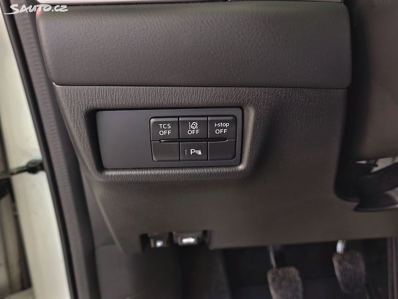 Mazda CX-5 2.0 Skyactiv-G 121kW LED, LANE - fotka 17 z 23