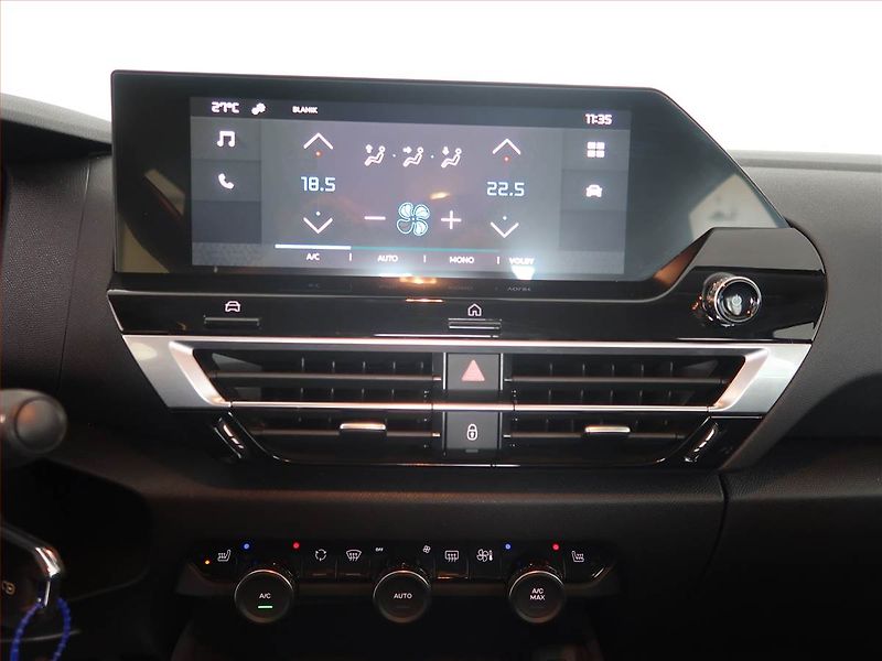 Citroën C4 (2022) Feel 1.2 PureTech, ČR,1.maj - fotka 13 z 15