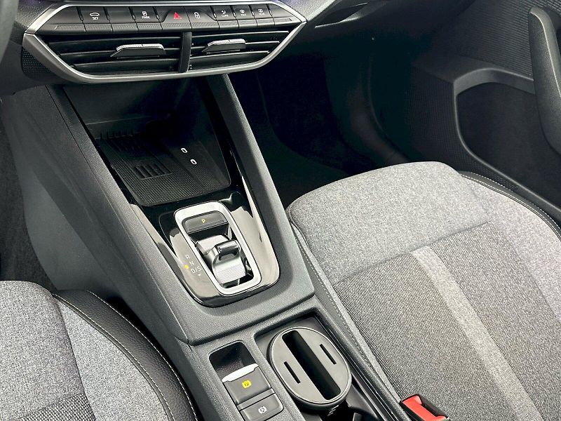 Škoda Octavia (2025) Combi DSG 1.5TSI 110kW Top Sel - fotka 23 z 34
