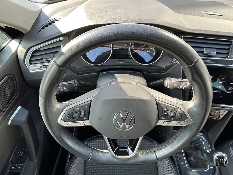 Volkswagen Tiguan (2022) 1.5 TSI 110kW záruka LED manuá - fotka 10 z 30