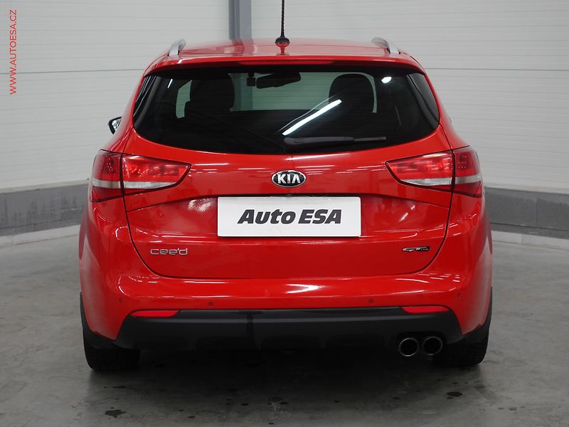 Kia Ceed (2016) 1.6 CRDi, 1.maj,ČR, servis - fotka 5 z 22