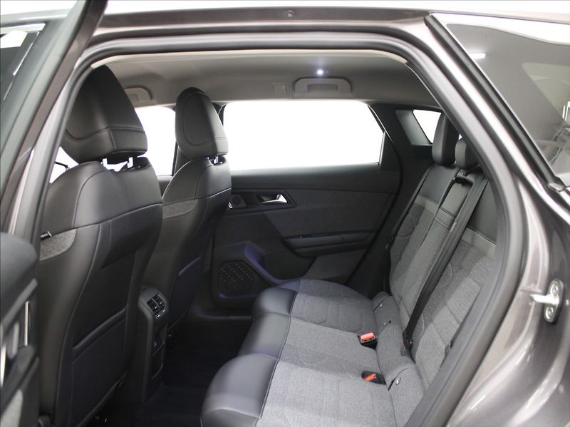 Citroën C5 X 1,2 PT 96kW AT Feel 48tkm. - fotka 7 z 21