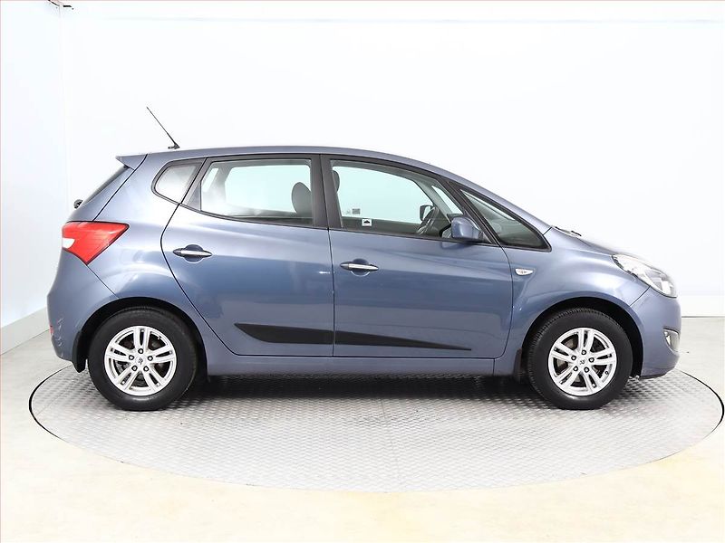 Hyundai ix20 (2012) 1.4 CVVT, ČR,1.maj - fotka 6 z 12