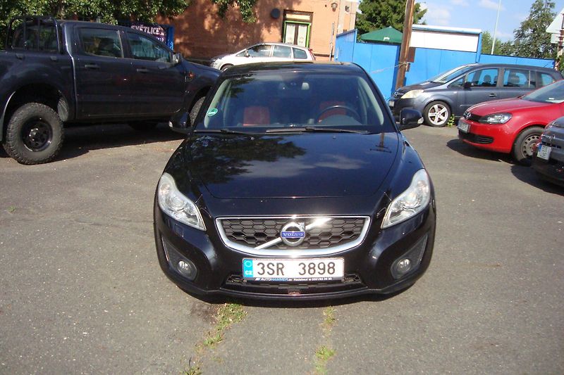 Volvo C30 (2010) 1.6d - fotka 2 z 63
