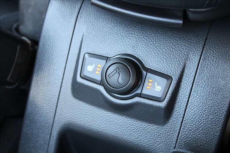 Opel Antara 2,0 CDTi  4X4,TAŽNÉ - fotka 19 z 27