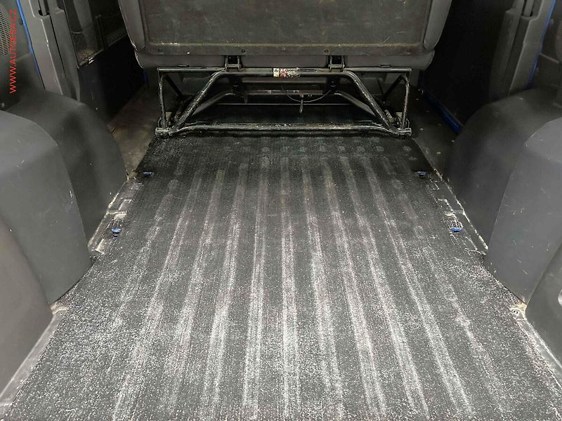 Peugeot Boxer (2007) 2.2HDi 6míst, AC, TZ, STK3/28 - fotka 7 z 14