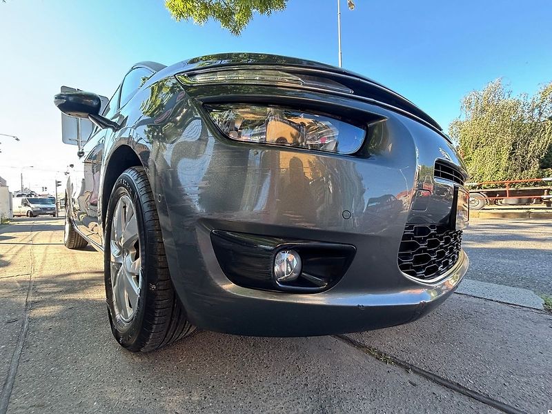 Citroën Grand C4 Picasso 1.6HDi.7MÍST.DPH.ČR.1MAJ.DPH.Z - fotka 46 z 48
