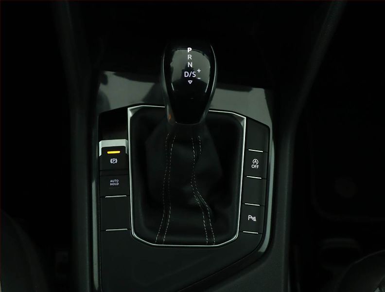 Volkswagen Tiguan (2023) R-Line 2.0 TDI - fotka 13 z 17
