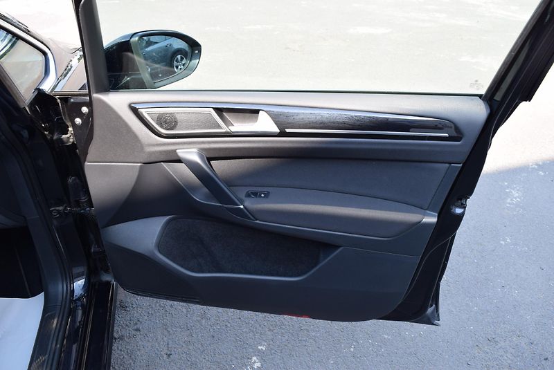 Volkswagen Golf Sportsvan (2015) 1.4TSI 92kw HGLBMT TAŽ KAM APP - fotka 33 z 50