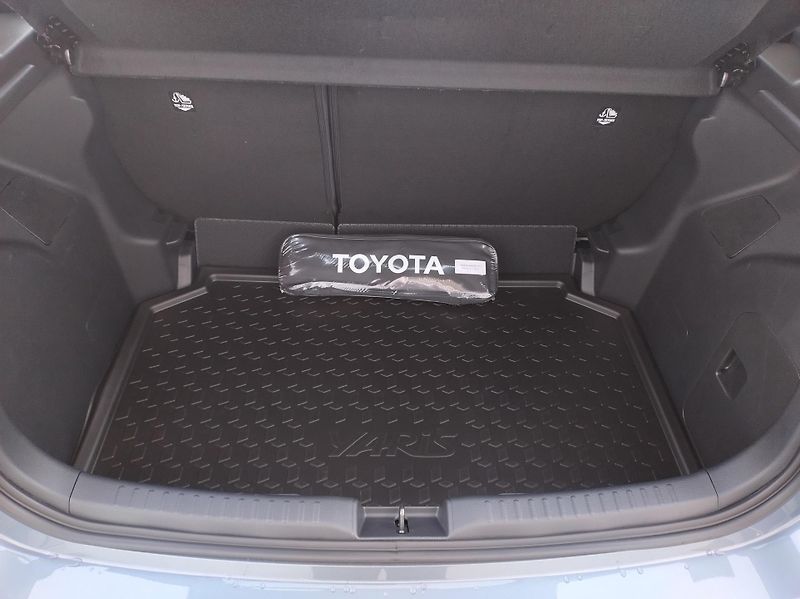 Toyota Yaris (2026) 1.5 HEV Comfort Business - fotka 11 z 12