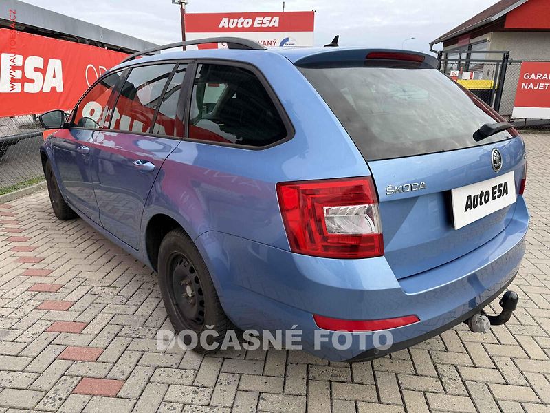 Škoda Octavia (2016) 2.0TDi DSG, Ambition, AT - fotka 2 z 3
