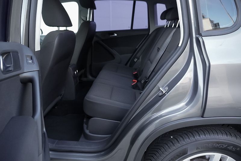 Volkswagen Tiguan 1.4 TSi 90kW TREND - fotka 21 z 33