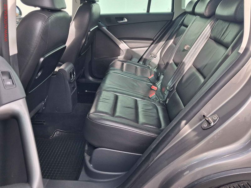 Volkswagen Tiguan (2009) 2.0 TDi 4x4, AC, xenon, navi - fotka 10 z 17