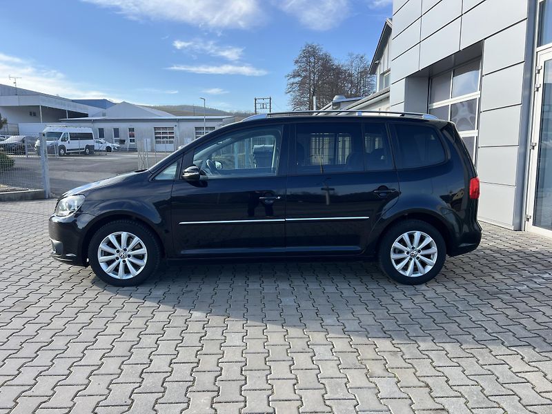 Volkswagen Touran (2013) 2.0 TDI Highline - fotka 2 z 33